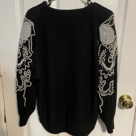 Women's Vintage Black Sweater with Pearl Embellishments & Pearl Necklace Size L - Picture 6 of 6